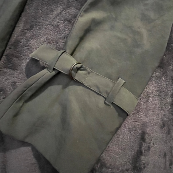 Gorgeous OLIVE-green pants !  LIKE NEW! - Picture 4 of 5